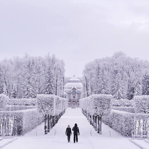 L'entrata nel parco di Pushkin in inverno