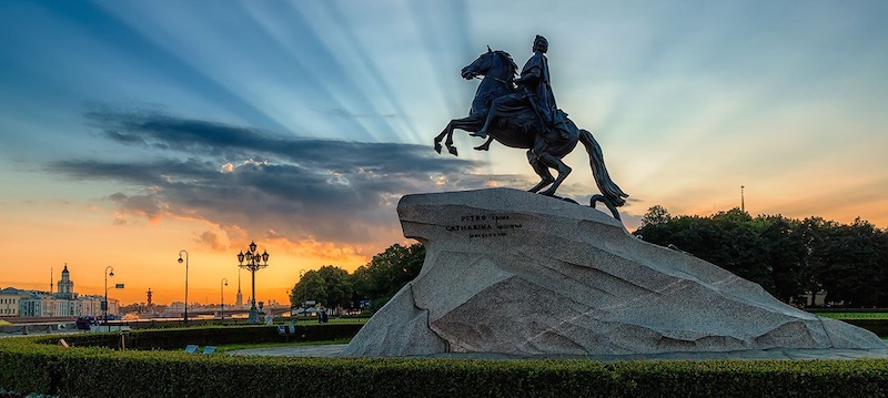 Il cavaliere di bronzo a San Pietroburgo, simbolo dei misteri della città
