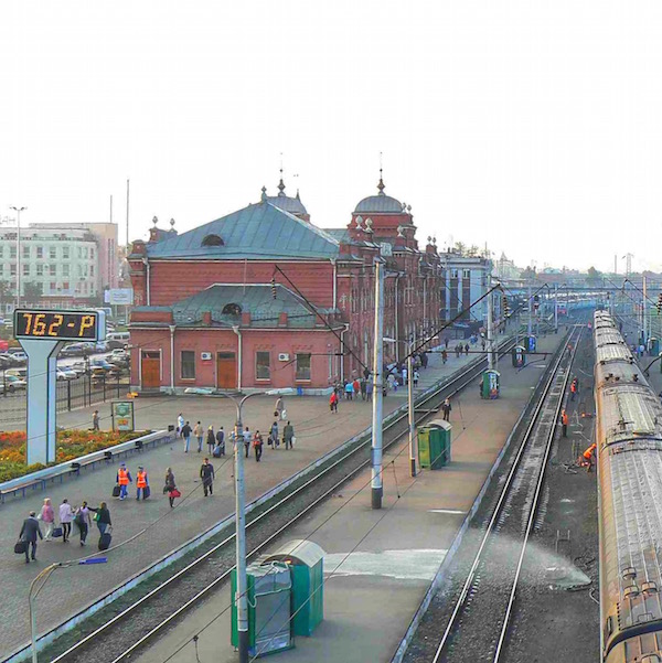 La stazione dei treni di Kazan: parto una mattina presto per la Siberia in direzione Yekaterinburg