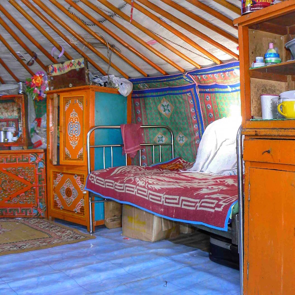 Questa è una Yurta: tende dei mongoli che sono un popolo nomade, abituato a spostarsi durante l'hanno. Ho dormito qui per 4 notti. 