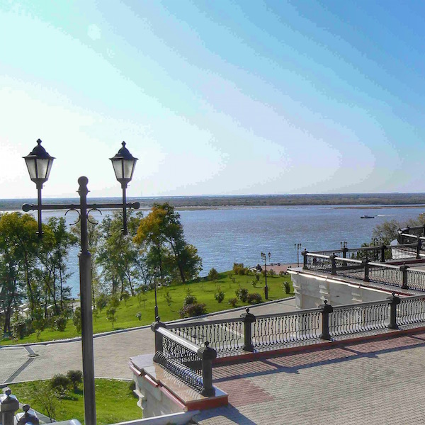Quello che scorre davanti non è il mare, ma il fiume Amur. Khabarovsk è una città da cui non mi aspettavo molto ma in verità una delle più belle delle Russia